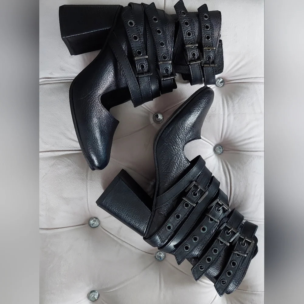 Rare Freebird Tali Size 9 - Picture 2 of 9